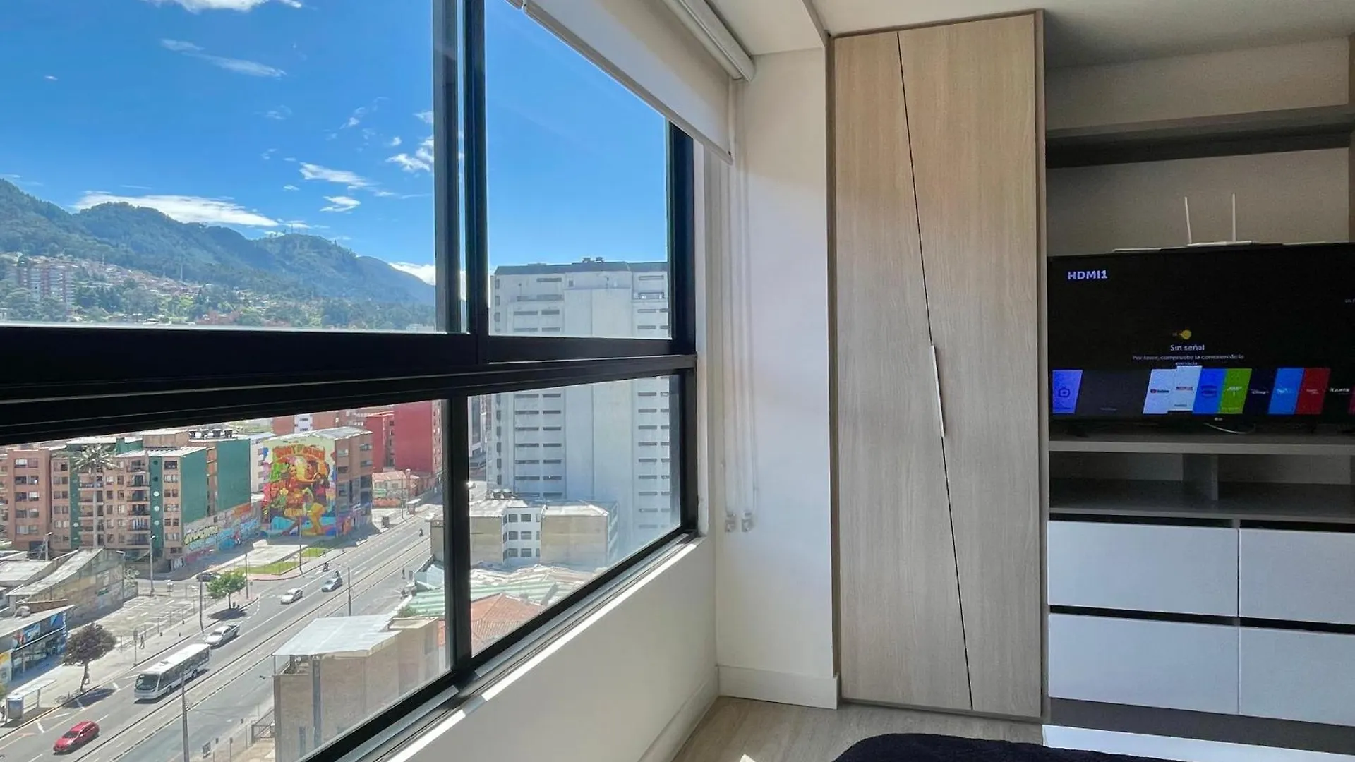 Iluminacion Vista Comodidad Wifi Y Seguridad Bogotá 0*,  Colombia